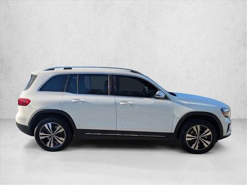 2025 Mercedes-Benz GLB 250 4MATIC