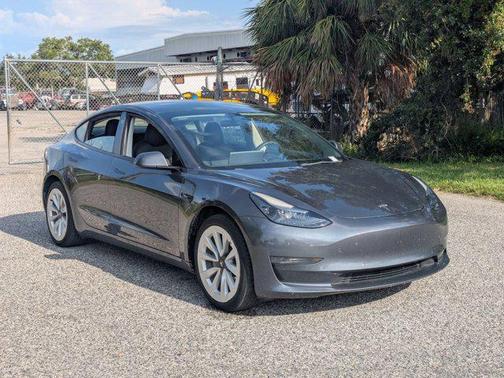 2022 Tesla Model 3 Standard Range
