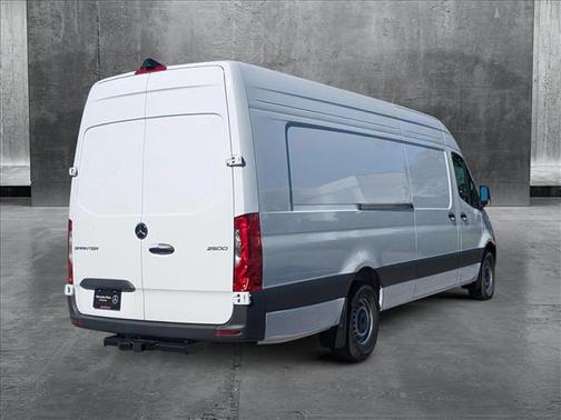 2025 Mercedes-Benz Sprinter 2500 High Roof