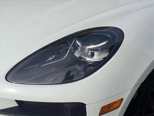 2020 Porsche Macan Base
