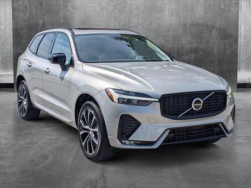 2025 Volvo XC60 B5 Plus