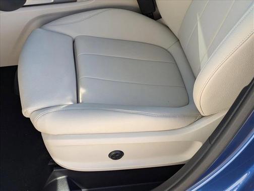 2025 Mercedes-Benz GLB 250 Base