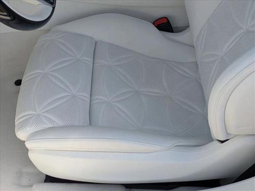 MANUFAKTUR Moonlight White Magno 2026 Mercedes-Benz Maybach SL 680 Monogram Series 4MATIC
