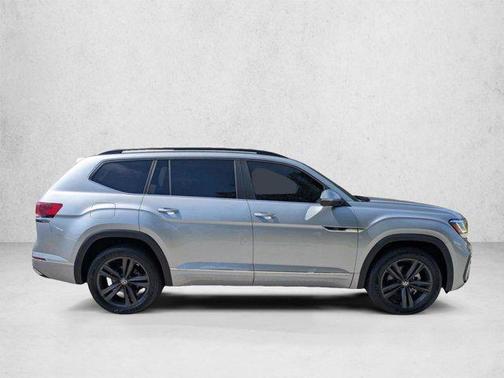 Silver 2021 Volkswagen Atlas 3.6L SE w/Technology
