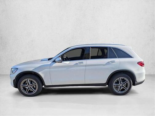 White 2022 Mercedes-Benz GLC 300 4MATIC