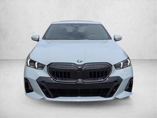 Brooklyn Grey Metallic 2026 BMW 530 530i