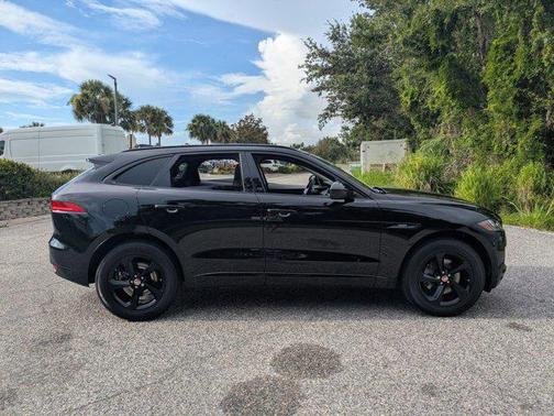 2018 Jaguar F-PACE 30t R-Sport