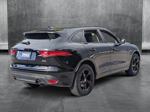 2018 Jaguar F-PACE 30t R-Sport