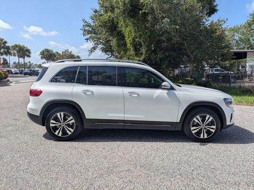 2025 Mercedes-Benz GLB 250 4MATIC