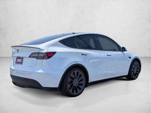 Pearl White Multi-Coat 2024 Tesla Model Y Performance Dual Motor All-Wheel Drive