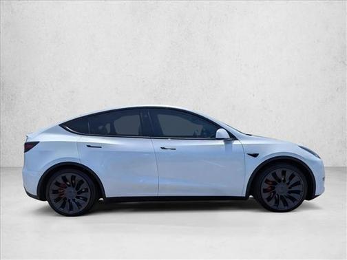Pearl White Multi-Coat 2024 Tesla Model Y Performance Dual Motor All-Wheel Drive