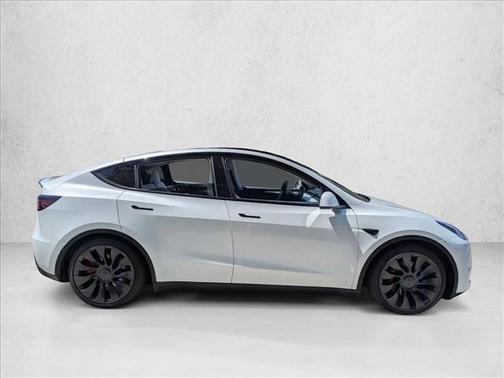Pearl White Multi-Coat 2024 Tesla Model Y Performance Dual Motor All-Wheel Drive