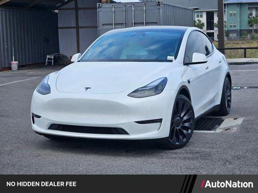 Pearl White Multi-Coat 2024 Tesla Model Y Performance Dual Motor All-Wheel Drive