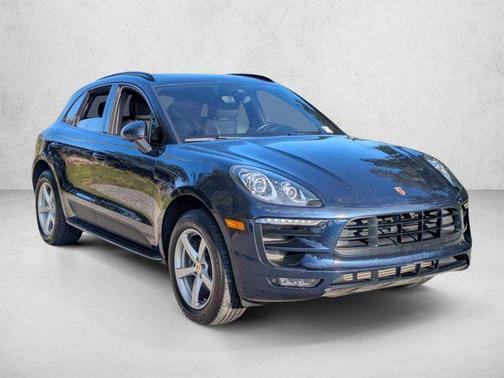 Night Blue Metallic 2017 Porsche Macan Macan