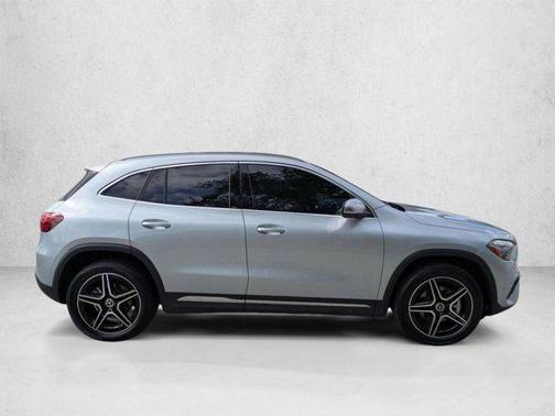 Cirrus Silver Metallic 2026 Mercedes-Benz GLA 250 4MATIC