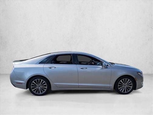 2020 Lincoln MKZ Standard