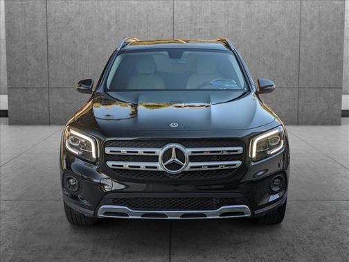 Photo 2 of 26 of 2020 Mercedes-Benz GLB 250 Base
