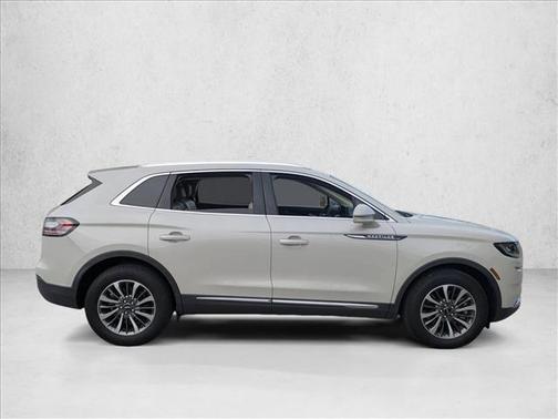 2022 Lincoln Nautilus Standard