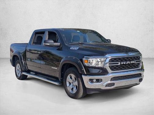 Diamond Black Crystal Pearlcoat 2022 RAM 1500 Big Horn/Lone Star