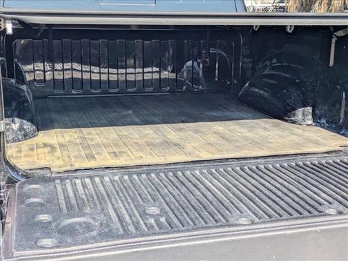 Diamond Black Crystal Pearlcoat 2022 RAM 1500 Big Horn/Lone Star