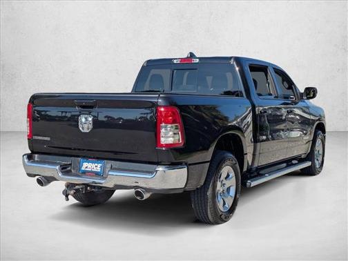 Diamond Black Crystal Pearlcoat 2022 RAM 1500 Big Horn/Lone Star