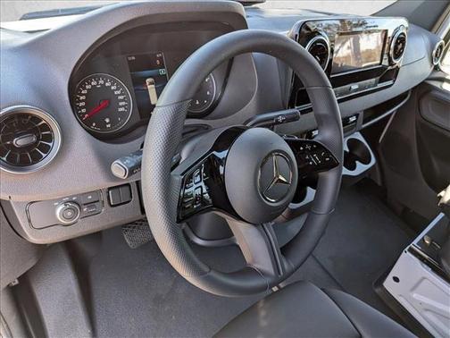 2026 Mercedes-Benz Sprinter 2500 Standard Roof
