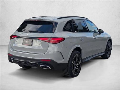 2026 Mercedes-Benz GLC 300 4MATIC