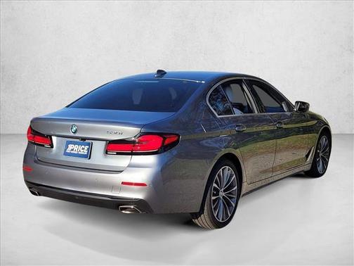 2022 BMW 530 i