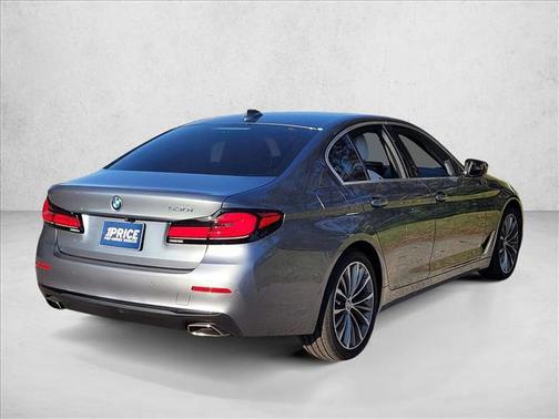 2022 BMW 530 i