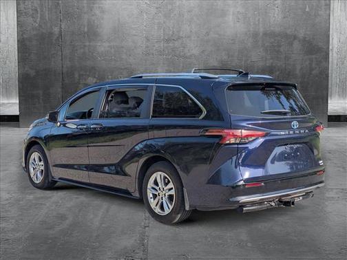 2023 Toyota Sienna Limited 7-Passenger