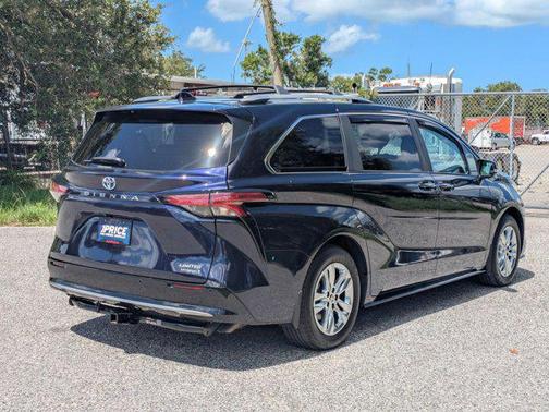 2023 Toyota Sienna Limited 7-Passenger