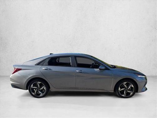 Fluid Metal 2023 Hyundai ELANTRA SEL