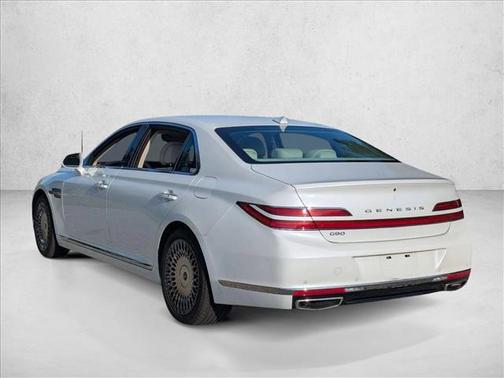 Uyuni White 2022 Genesis G90 Premium