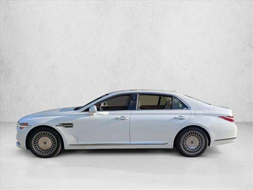 Uyuni White 2022 Genesis G90 Premium