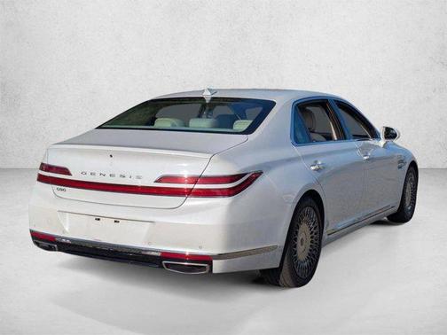 Uyuni White 2022 Genesis G90 Premium