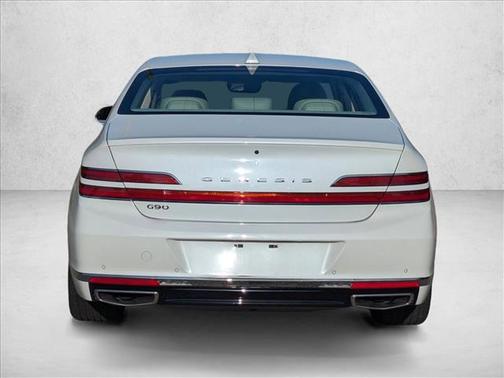 Uyuni White 2022 Genesis G90 Premium