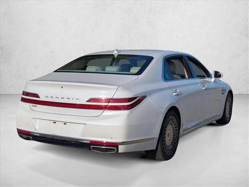 Uyuni White 2022 Genesis G90 Premium