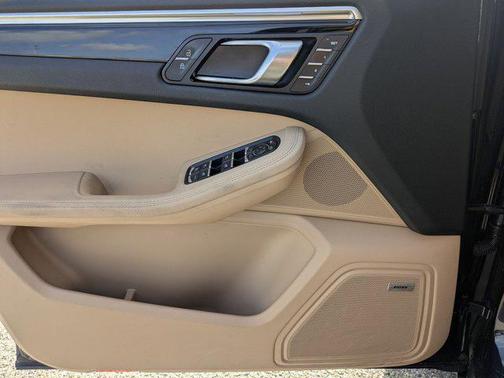 2019 Porsche Macan Base