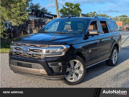 Agate Black Metallic 2024 Ford Expedition King Ranch
