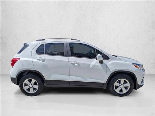 Summit White 2021 Chevrolet Trax LT
