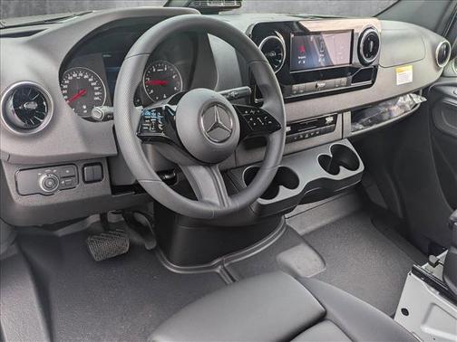 2025 Mercedes-Benz Sprinter 2500 High Roof