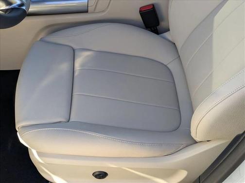 Polar White 2026 Mercedes-Benz GLA 250 4MATIC