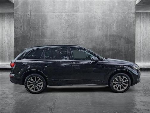 2023 Audi Q7 45 Premium Plus