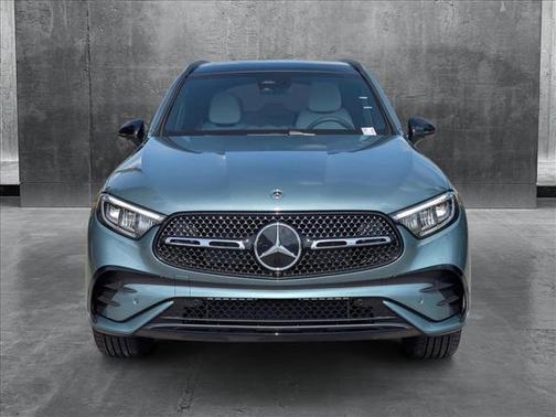 2025 Mercedes-Benz GLC 300 4MATIC
