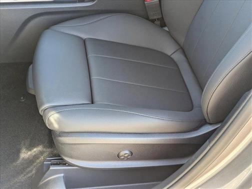 2025 Mercedes-Benz GLB 250 Base