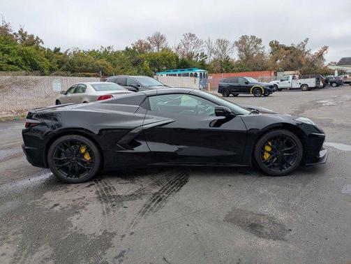 2025 Chevrolet Corvette Stingray w/2LT