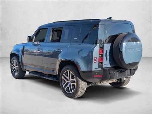 2024 Land Rover Defender 110 P400 X-Dynamic SE