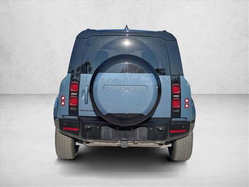 2024 Land Rover Defender 110 P400 X-Dynamic SE