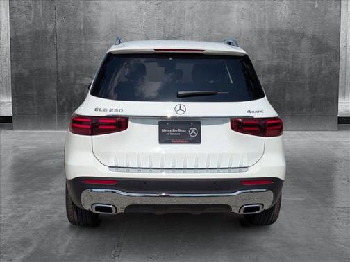 2025 Mercedes-Benz GLB 250 4MATIC