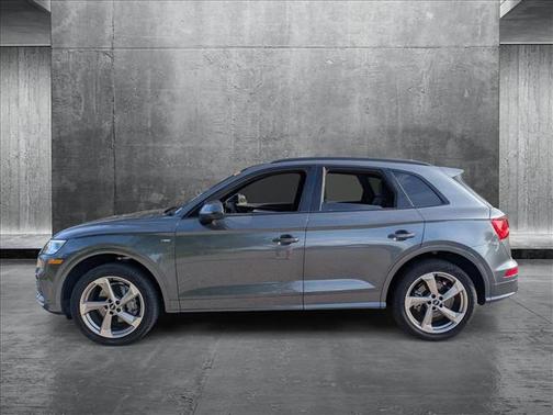 2020 Audi Q5 45 Titanium Premium